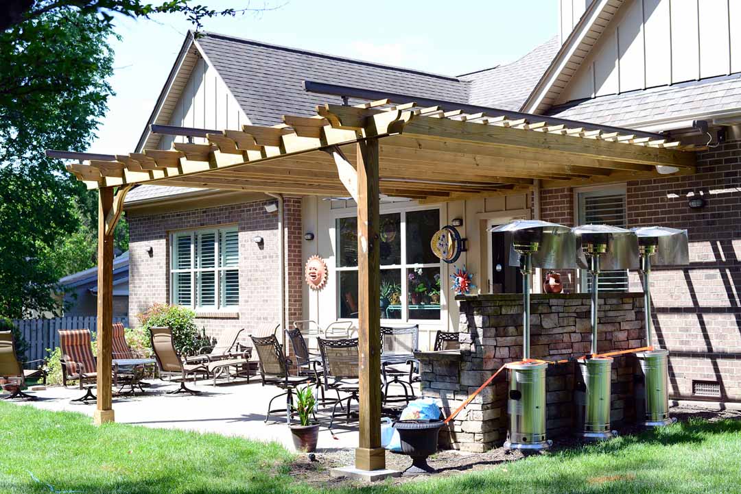 Backyard pergola build