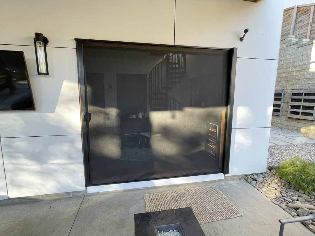 Retractable screens service example